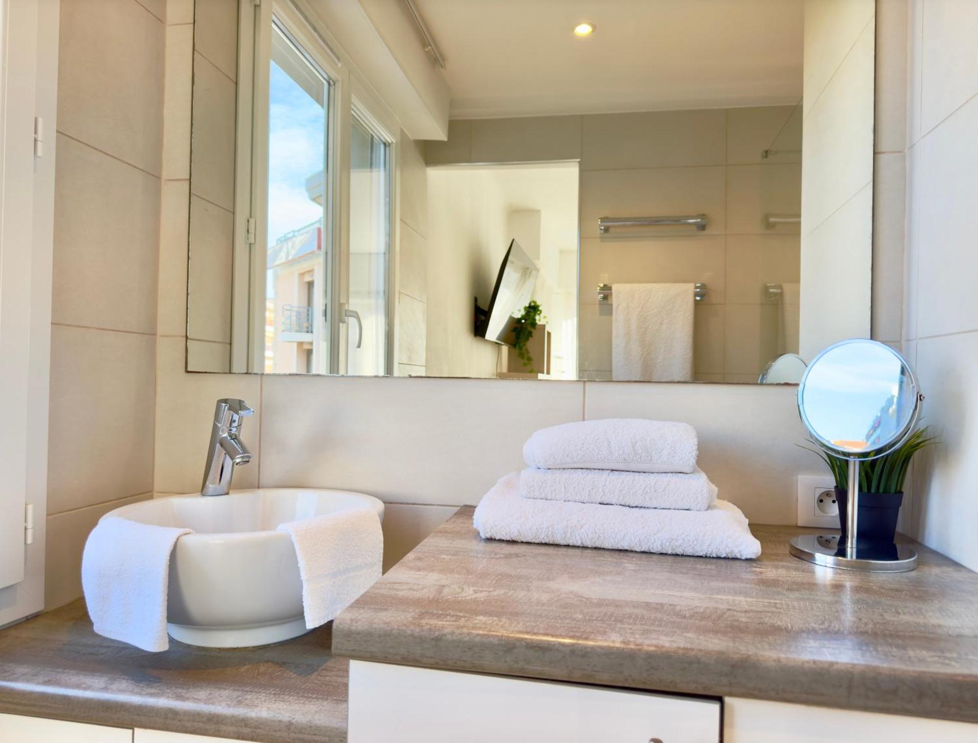 Superbe Appartement Avec Terrasse 1Mn Des Plages De La Croisette קאן מראה חיצוני תמונה